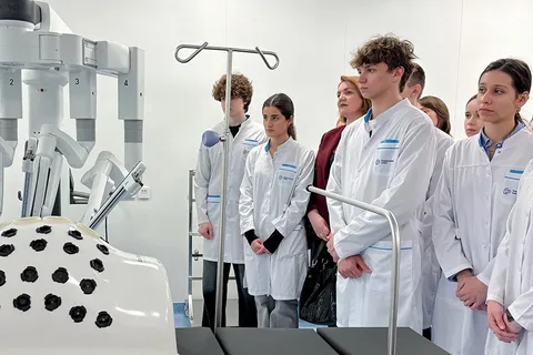 Как готовят врачей на факультете фундаментальной медицины МНОИ МГУ имени Ломоносова