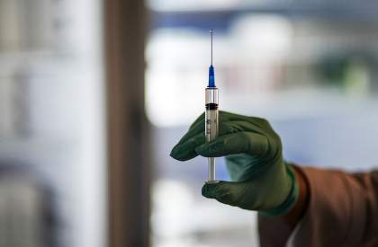 Пыльца столбом: в ФМБА раскрыли подробности исследования первой вакцины от аллергии